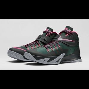 LeBron Solider 8’s